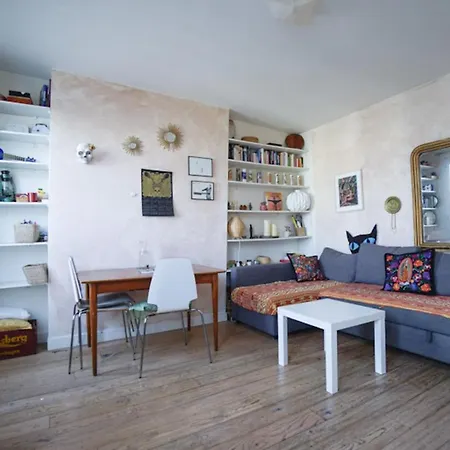 Comfortable Near Montmartre With Balcon Appartamento Parigi